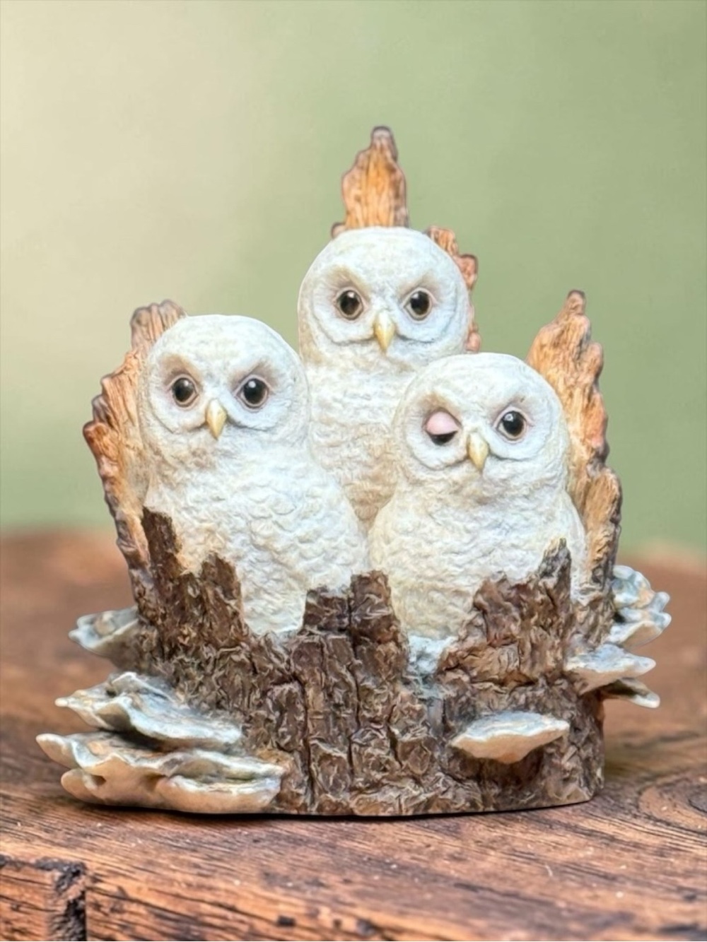 BORDER FINE ARTS Owl Figurine - Picture 1 of 16